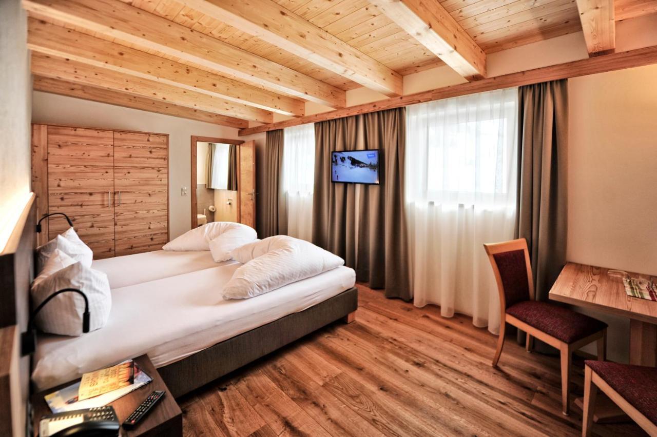 Hotel Garni Lamm Nauders Buitenkant foto